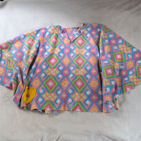 Geometric Print Blanket Poncho Unisex One Size Short Pink Multicolor - Picture 2 of 5